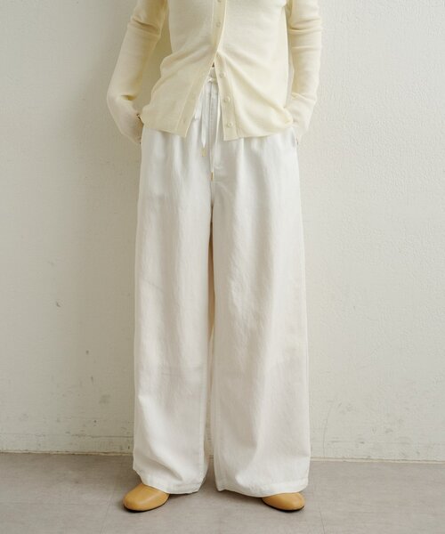 Omekashi（オメカシ）の「ピグメントライクイージーパンツ（その他パンツ・レディース・ブラウン/ブラック/オフホワイト・36/38）」の4枚目の写真