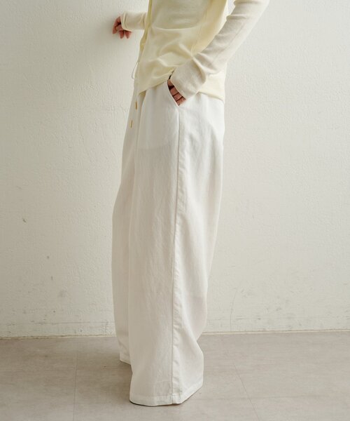 Omekashi（オメカシ）の「ピグメントライクイージーパンツ（その他パンツ・レディース・ブラウン/ブラック/オフホワイト・36/38）」の10枚目の写真