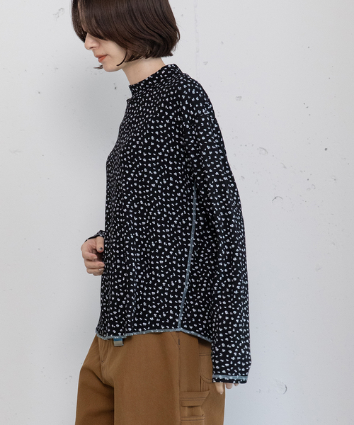 POU DOU DOU(プードゥドゥ)の「モックネックトップス(Tシャツ/カットソー・レディース・ブラック/アイボリー/ブルー/ピンク・M)」の6枚目の写真