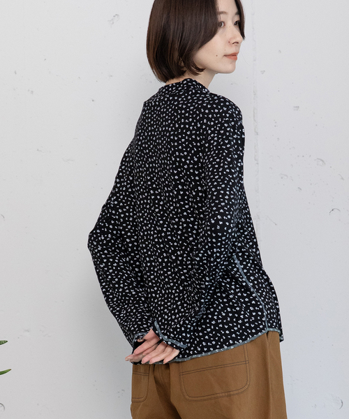 POU DOU DOU(プードゥドゥ)の「モックネックトップス(Tシャツ/カットソー・レディース・ブラック/アイボリー/ブルー/ピンク・M)」の7枚目の写真