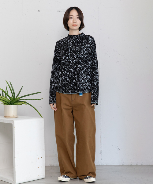 POU DOU DOU(プードゥドゥ)の「モックネックトップス(Tシャツ/カットソー・レディース・ブラック/アイボリー/ブルー/ピンク・M)」の8枚目の写真