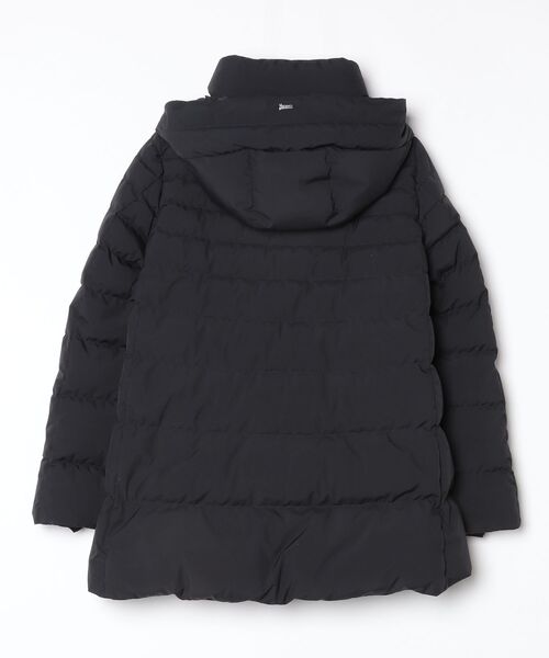 HERNO（ヘルノ）の「HERNO 2 LAYER PRO METEO A-SHAPE DOWN JACKET ヘルノ 2レイヤー プロメテオ Aシェイプ  ダウンジャケット（ダウンジャケット/コート・レディース・ブラック・40）」の17枚目の写真