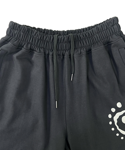 SSERPE(セルぺ)の「シンボルエンボススウェットパンツチャコール(スウェットパンツ・レディース・その他・1/2)」の3枚目の写真