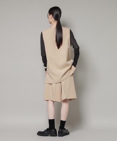 NANO universe（ナノユニバース）の「Vネックベスト×ハーフパンツ セットアップ（ベスト・レディース・グレー/ブラック/ベージュ・FREE）」の11枚目の写真