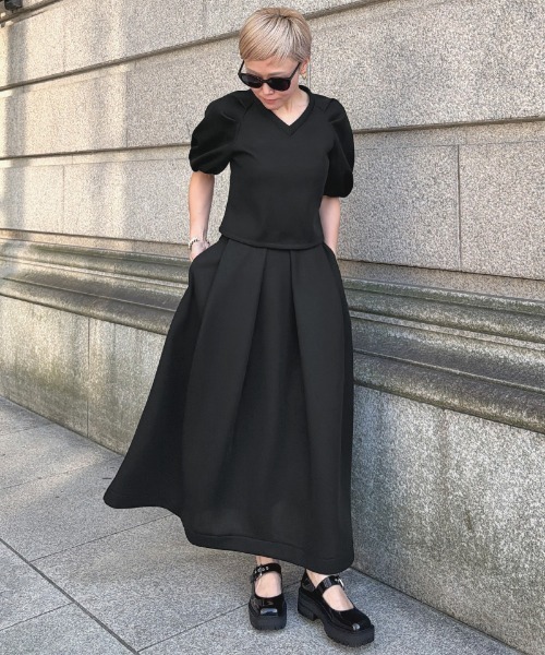 JENNE（ジェンヌ）の「タックダンボールニットスカート（スカート・レディース・ホワイト/ブラック/グレー・SMALL/MEDIUM/LARGE）」の4枚目の写真