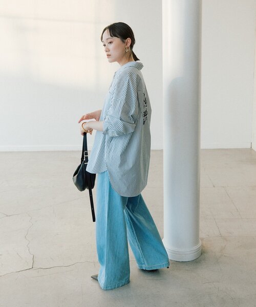 RIVE DROITE（リヴドロワ）の「【インフルエンサーYossshiiii企画】バックロゴワイドシャツ（シャツ/ブラウス・レディース・サックスブルー/ホワイト/ピンク・FREE）」の5枚目の写真