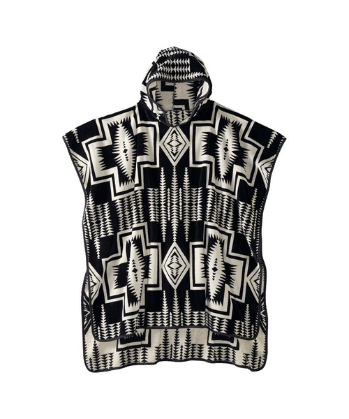 PENDLETON(ペンドルトン)の「アダルト・ジャカード・フーディッドタオル(ポンチョ・メンズ・タン/ブラック系その他・ONE SIZE)」の2枚目の写真