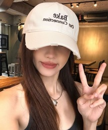 Teem Store（チームストア）の「【ユニセックス】【調整可能】ダメージ加工刺繍ローキャップ　ベースボールキャップ（キャップ）」