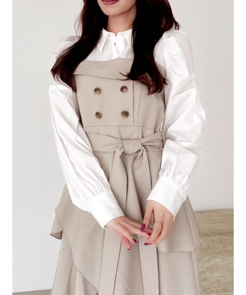 dazzlin(ダズリン)の「アシメフリルシャツレイヤードトレンチワンピース(ワンピース・レディース・ベージュ/チャコールグレー・MEDIUM/SMALL)」の8枚目の写真