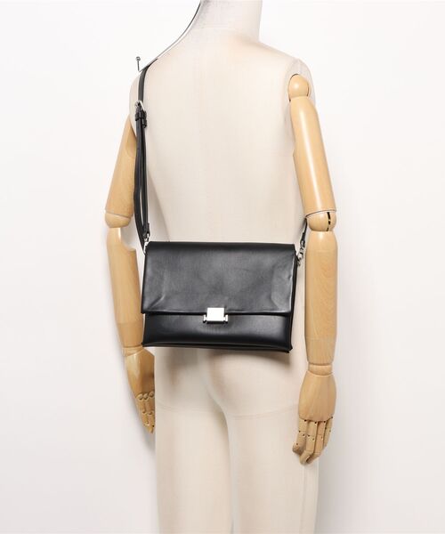 Three Four Time（ｽﾘｰﾌｫｰﾀｲﾑ）の「ソフトフラップハンドバッグ（ショルダーバッグ・レディース・ブラック・FREE）」の6枚目の写真