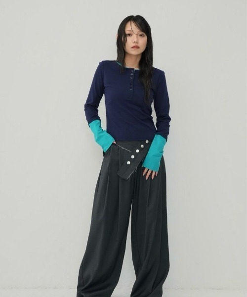 Enewd nina(エニュードニーナ)の「half button bicolor tops#3(Tシャツ/カットソー・レディース・ネイビー/グレー・FREE)」の9枚目の写真