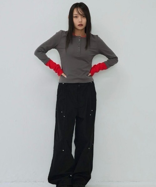 Enewd nina(エニュードニーナ)の「half button bicolor tops#3(Tシャツ/カットソー・レディース・ネイビー/グレー・FREE)」の12枚目の写真