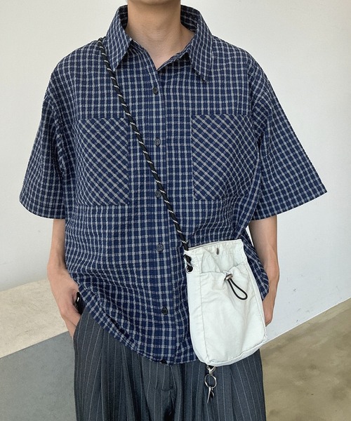 UNDERSTATEMENTs（アンダーステイトメント）の「【ユニセックス】ミニマムショルダーバッグ（ショルダーバッグ・メンズ・オフホワイト/ブラック/カーキ・FREE）」の15枚目の写真