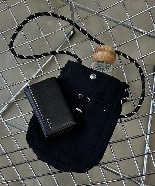 UNDERSTATEMENTs（アンダーステイトメント）の「【ユニセックス】ミニマムショルダーバッグ（ショルダーバッグ・メンズ・オフホワイト/ブラック/カーキ・FREE）」の9枚目の写真