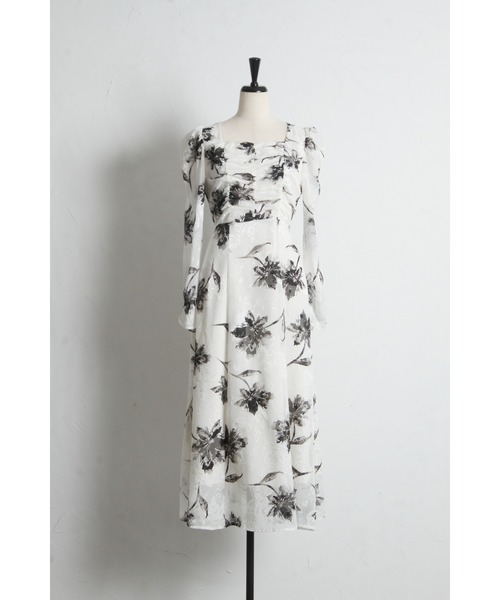 tocco closet（トッコ　クローゼット）の「【ZOZO限定】モノトーンシアーフラワーワンピース（ワンピース・レディース・ブラック/オフホワイト・M）」の3枚目の写真