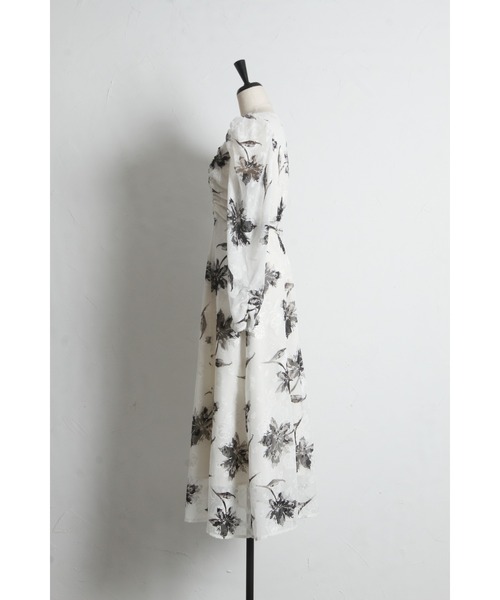 tocco closet（トッコ　クローゼット）の「【ZOZO限定】モノトーンシアーフラワーワンピース（ワンピース・レディース・ブラック/オフホワイト・M）」の4枚目の写真