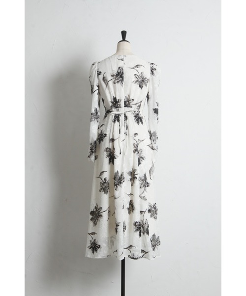 tocco closet（トッコ　クローゼット）の「【ZOZO限定】モノトーンシアーフラワーワンピース（ワンピース・レディース・ブラック/オフホワイト・M）」の5枚目の写真