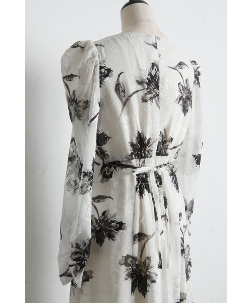 tocco closet（トッコ　クローゼット）の「【ZOZO限定】モノトーンシアーフラワーワンピース（ワンピース・レディース・ブラック/オフホワイト・M）」の6枚目の写真