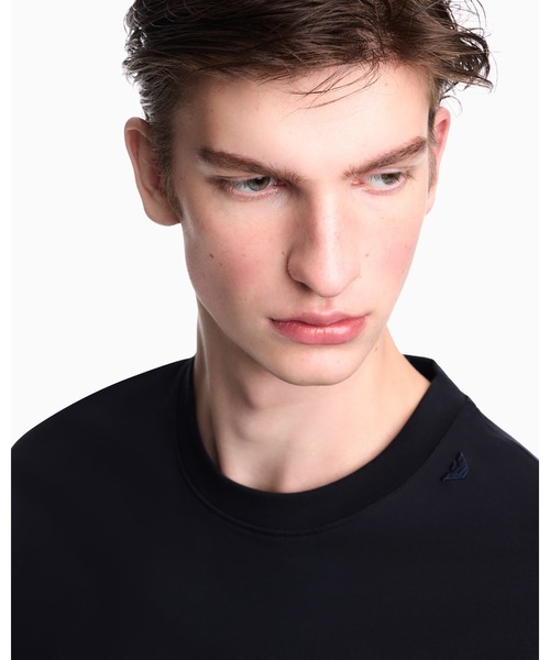 EMPORIO ARMANI(エンポリオアルマーニ)の「<オンライン限定>【エンポリオ アルマーニ】オーバーサイズTシャツ ヘビージャージー マイクロイーグル刺繍(Tシャツ/カットソー・メンズ・ネイビー/ブラウン・LARGE/MEDIUM/SMALL/X-SMALL/XX-LARGE/X-LARGE)」の5枚目の写真