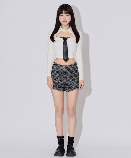 ALLuRing ChaRm(アリュリングチャーム)の「Tweed High-Waisted Shorts / ツイードハイウエストショートパンツ(その他パンツ・レディース・ホワイト/ブラック・S/M)」の13枚目の写真