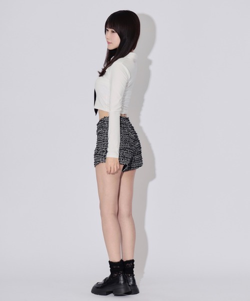ALLuRing ChaRm(アリュリングチャーム)の「Tweed High-Waisted Shorts / ツイードハイウエストショートパンツ(その他パンツ・レディース・ホワイト/ブラック・S/M)」の4枚目の写真