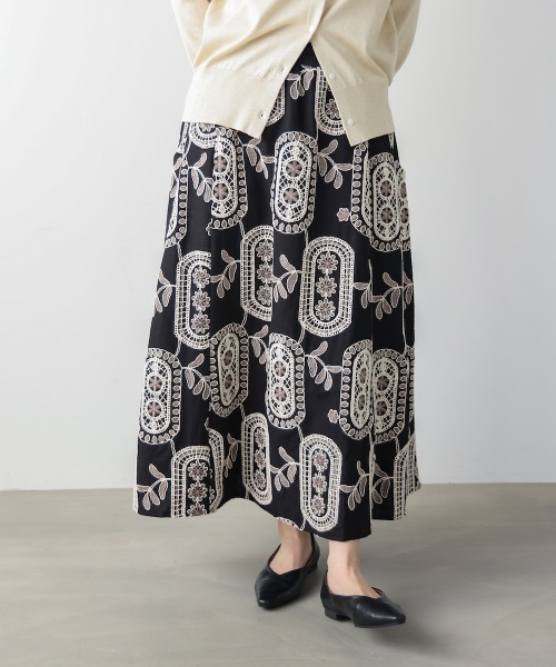 Bou Jeloud（ブージュルード）の「エンブロイダリーフレアスカート（スカート・レディース・A/B・FREE）」の7枚目の写真