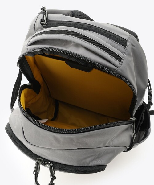 Columbia（コロンビア）の「撥水 23L リュック Columbia/ ペッパーロック23Lバックパック PC収納（13インチ対応）/コロンビア（バックパック/リュック・レディース・ブラック/ブラック×ブラック/グレー/グリーン/パープル・ONE SIZE）」の17枚目の写真