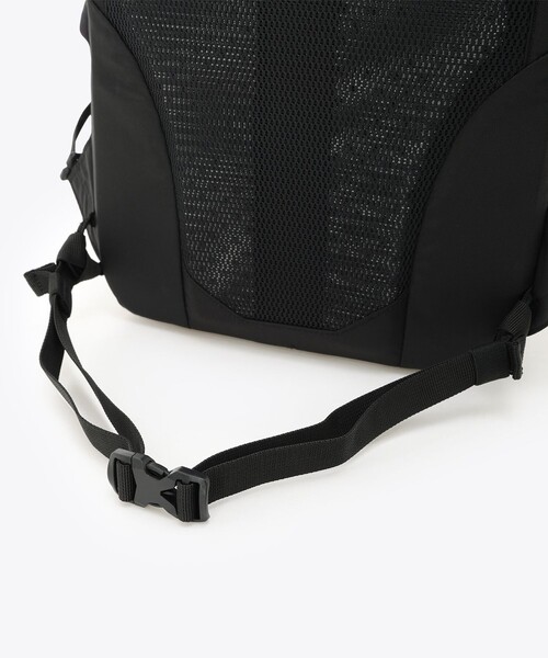Columbia（コロンビア）の「撥水 23L リュック Columbia/ ペッパーロック23Lバックパック PC収納（13インチ対応）/コロンビア（バックパック/リュック・レディース・ブラック/ブラック×ブラック/グレー/グリーン/パープル・ONE SIZE）」の9枚目の写真