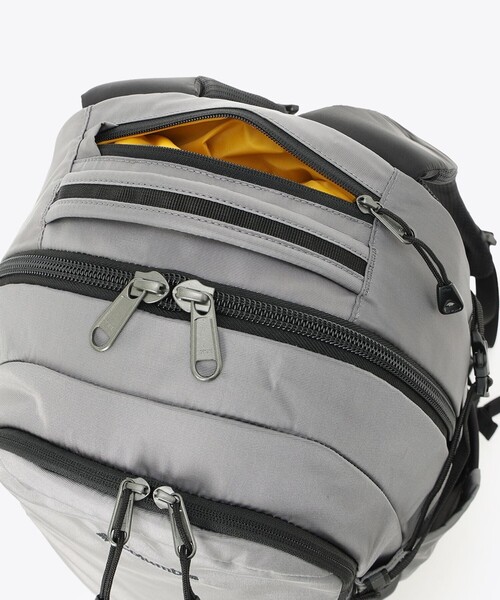 Columbia（コロンビア）の「撥水 23L リュック Columbia/ ペッパーロック23Lバックパック PC収納（13インチ対応）/コロンビア（バックパック/リュック・レディース・ブラック/ブラック×ブラック/グレー/グリーン/パープル・ONE SIZE）」の10枚目の写真