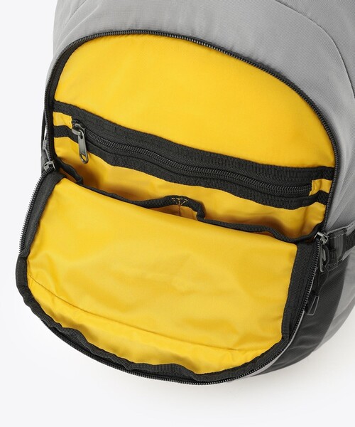 Columbia（コロンビア）の「撥水 23L リュック Columbia/ ペッパーロック23Lバックパック PC収納（13インチ対応）/コロンビア（バックパック/リュック・レディース・ブラック/ブラック×ブラック/グレー/グリーン/パープル・ONE SIZE）」の11枚目の写真