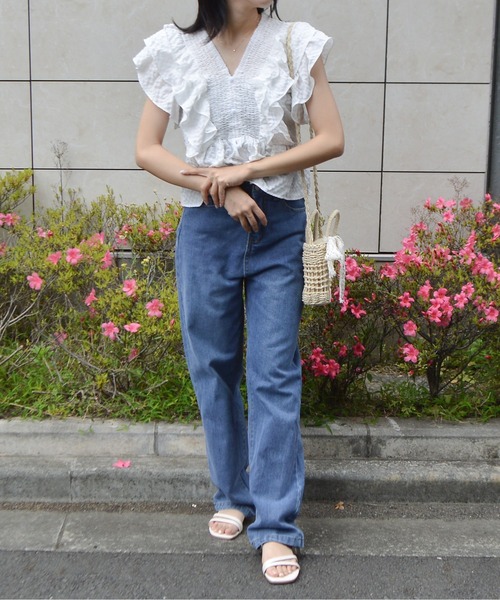 ＆soiree（アンドソワレ）の「ストレートデニムパンツ（デニムパンツ・レディース・ブルー・FREE）」の4枚目の写真