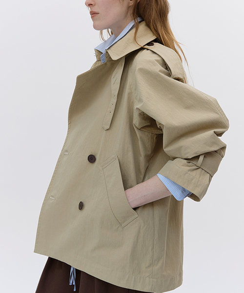 Spick & Span(スピックアンドスパン)の「《一部店舗+WEB限定》Glyph Short Trench Blouson(トレンチコート・レディース・ベージュ・FREE)」の3枚目の写真