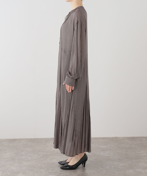 IENA(イエナ)の「チェックスキッパーフレアワンピース(ワンピース・レディース・ブラック系その他・36/38)」の11枚目の写真