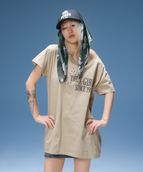 X-girl(エックスガール)の「SCRIPT LOGO SCARF(バンダナ/スカーフ・レディース・ブラック/カモフラージュ・ONE SIZE)」の22枚目の写真