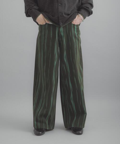 SENSE OF PLACE by URBAN RESEARCH（センスオブプレイスバイアーバンリサーチ）の「マーブルプリントワイドデニム（デニムパンツ・メンズ・ブラウン/オリーブ・LARGE/MEDIUM）」の2枚目の写真