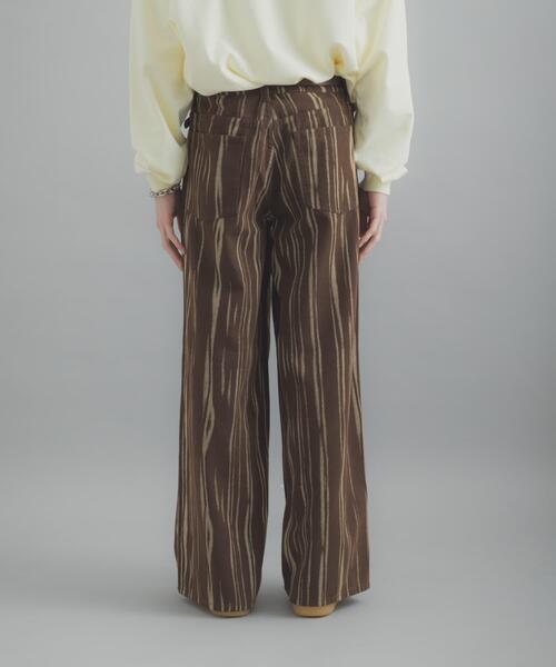 SENSE OF PLACE by URBAN RESEARCH（センスオブプレイスバイアーバンリサーチ）の「マーブルプリントワイドデニム（デニムパンツ・メンズ・ブラウン/オリーブ・LARGE/MEDIUM）」の4枚目の写真