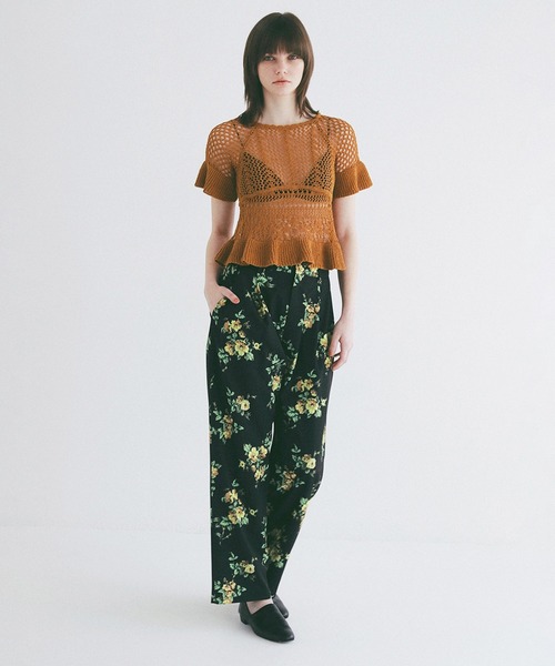 CLANE（クラネ）の「FLOWER TUCK PANTS（スラックス・レディース・ブラック/ベージュ・2/1/0）」の7枚目の写真