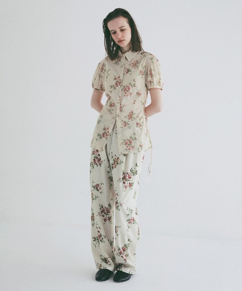 CLANE（クラネ）の「FLOWER TUCK PANTS（スラックス・レディース・ブラック/ベージュ・2/1/0）」の12枚目の写真