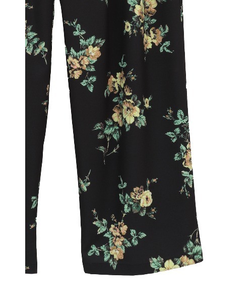 CLANE（クラネ）の「FLOWER TUCK PANTS（スラックス・レディース・ブラック/ベージュ・2/1/0）」の20枚目の写真