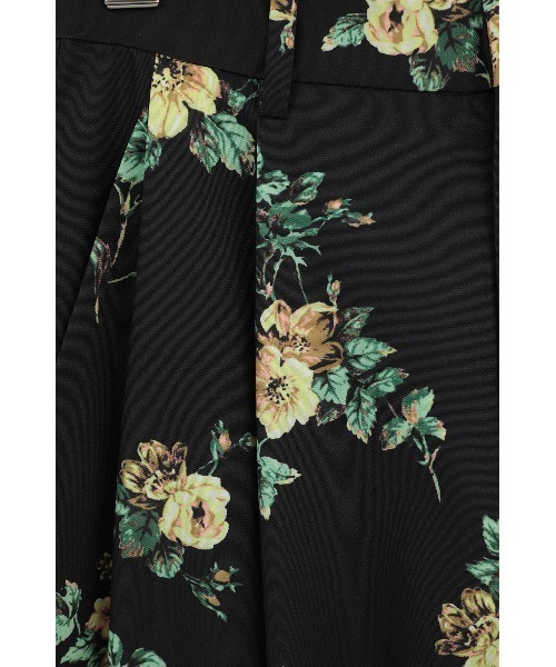CLANE（クラネ）の「FLOWER TUCK PANTS（スラックス・レディース・ブラック/ベージュ・2/1/0）」の21枚目の写真