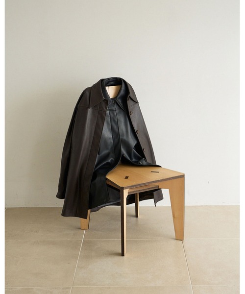 anuke(アンヌーク)の「Ecoleather Over Jacket(テーラードジャケット・レディース・ブラウン/ブラック・38inch/36inch)」の5枚目の写真