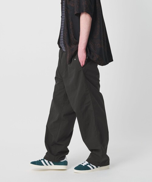 BEAUTY&YOUTH UNITED ARROWS(ビューティーアンドユースユナイテッドアローズ)の「シェード ナイロン オーバーパンツ NO.11(その他パンツ・メンズ・オフホワイト/ブラック・S/XL/M/L)」の21枚目の写真