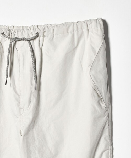 BEAUTY&YOUTH UNITED ARROWS(ビューティーアンドユースユナイテッドアローズ)の「シェード ナイロン オーバーパンツ NO.11(その他パンツ・メンズ・オフホワイト/ブラック・S/XL/M/L)」の14枚目の写真