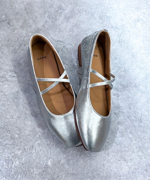 enchanted（エンチャンテッド）の「《APOM》本革クロスストラップバレリーナフラットシューズ（バレエシューズ・レディース・シルバー/ブラック・40/39/38/37/36/35/41）」の15枚目の写真