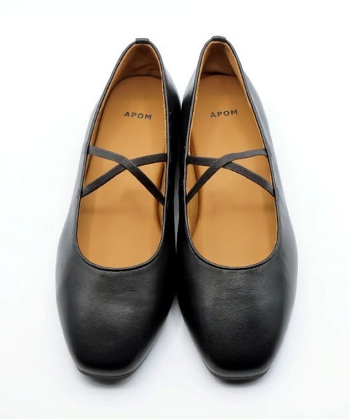 enchanted（エンチャンテッド）の「《APOM》本革クロスストラップバレリーナフラットシューズ（バレエシューズ・レディース・シルバー/ブラック・40/39/38/37/36/35/41）」の5枚目の写真