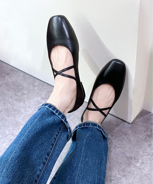 enchanted（エンチャンテッド）の「《APOM》本革クロスストラップバレリーナフラットシューズ（バレエシューズ・レディース・シルバー/ブラック・40/39/38/37/36/35/41）」の16枚目の写真