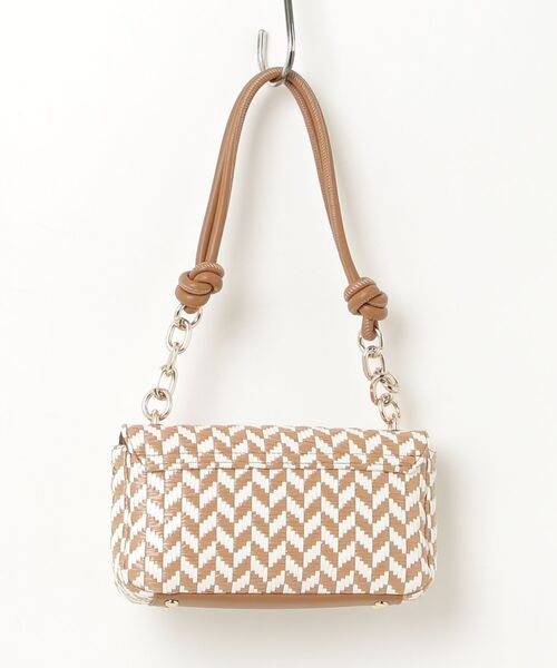 Guess(ゲス)の「TESSI FLAP SHOULDER BAG ショルダーバッグ(ハンドバッグ・レディース・ホワイト×ピンク/ブラック系その他/ホワイト×グリーン/ブラウン・ONE SIZE)」の15枚目の写真