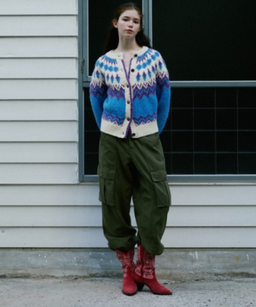 GREEN BUTTER（グリーンバター）の「BOUCLE NORDIC CARDIGAN（カーディガン/ボレロ・レディース・ライトブルー/レッド・FREE）」の6枚目の写真