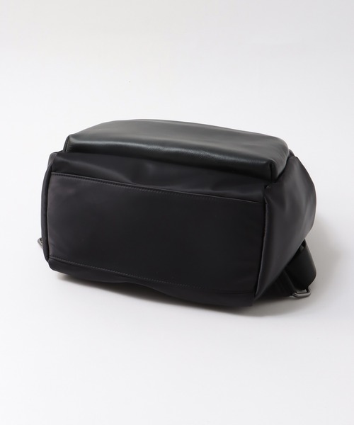 Three Four Time（ｽﾘｰﾌｫｰﾀｲﾑ）の「トリムレザースタッズ持ち手リュック（バックパック/リュック・レディース・ブラック・FREE）」の4枚目の写真