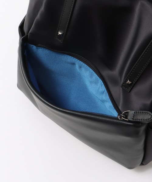 Three Four Time（ｽﾘｰﾌｫｰﾀｲﾑ）の「トリムレザースタッズ持ち手リュック（バックパック/リュック・レディース・ブラック・FREE）」の8枚目の写真